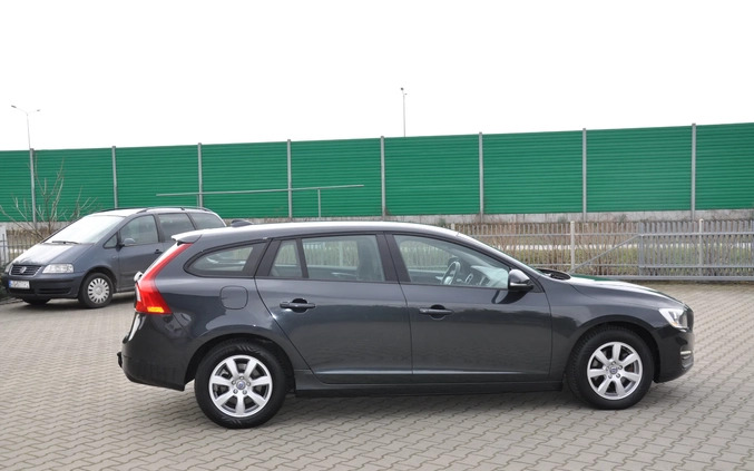 Volvo V60 cena 35900 przebieg: 212000, rok produkcji 2013 z Kórnik małe 79